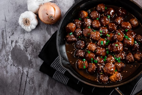 molasses meatballs with onions