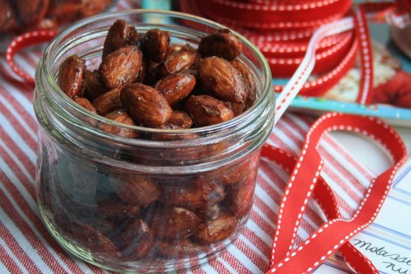 Gingerbread Spiced Almonds