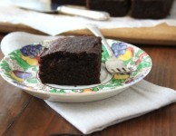 Chocolate beet cake: refined sugar free, moist and delicious