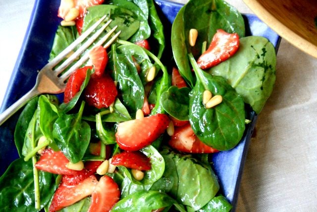 Strawberry spinach salad with molasses vinaigrette