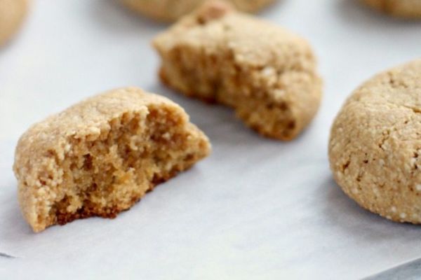 gluten free almond cookies