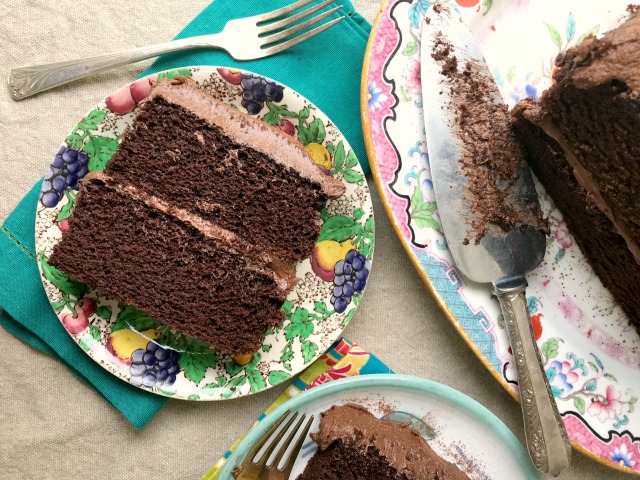 easy molasses chocolate cake