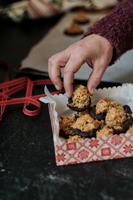 Chewy Coconut Macaroons are Easy & Low Cal