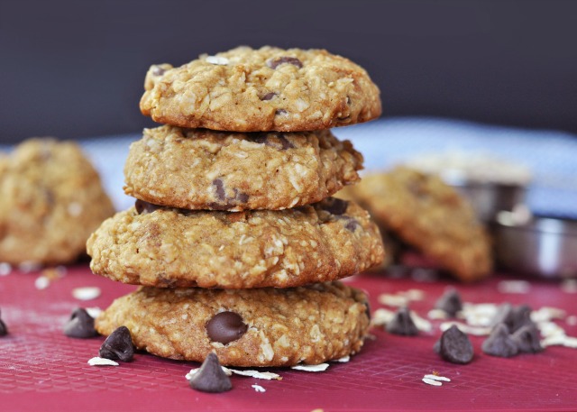 thick and chewy oatmeal chocolate chip cookies