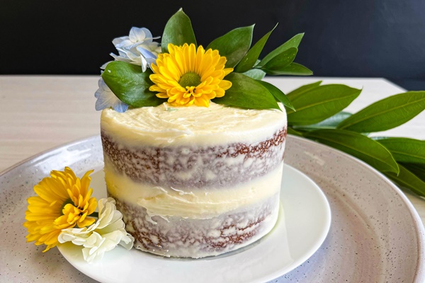 carrot cake with flowers