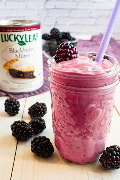 Blackberry Pie Smoothie with pie filling can